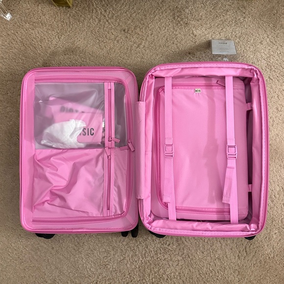 NWT BÉIS The Carry-On Roller in Berry + Luggage Cover - Picture 4 of 5